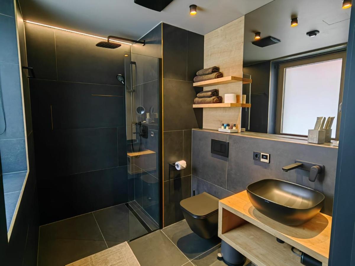 Hotel Nice เลาพ์ไฮม์ ภายนอก รูปภาพ