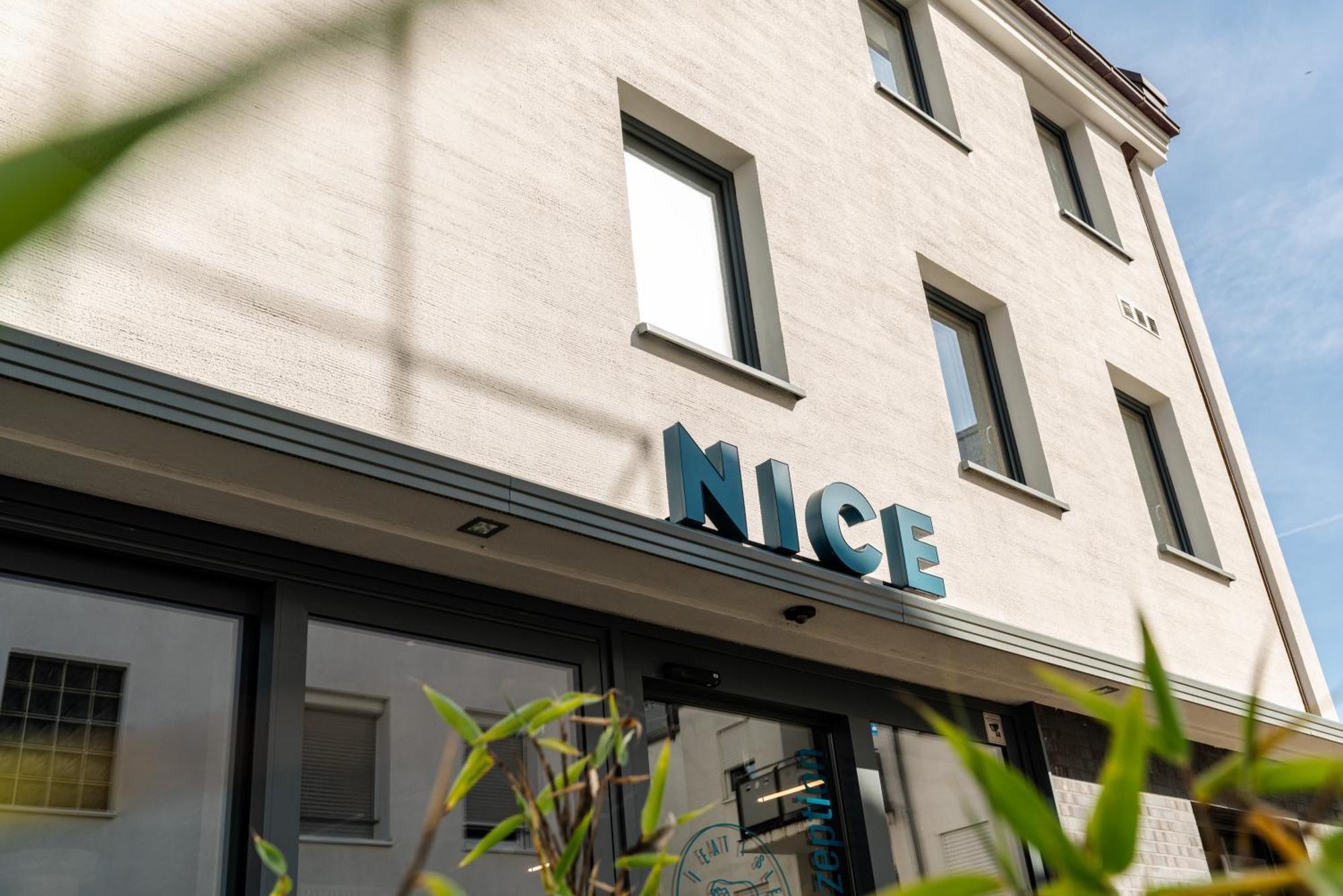 Hotel Nice เลาพ์ไฮม์ ภายนอก รูปภาพ